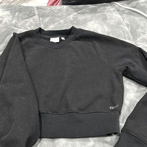 Aritzia black crop cozy fleece size ‘medium